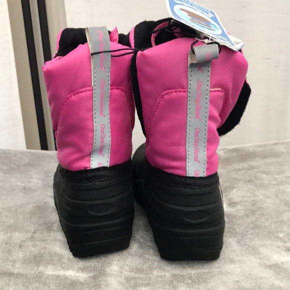 NEW snow Boots By One Step Ahead Kids Size 7 Pink & Black New with Tags - Picture 4 of 11